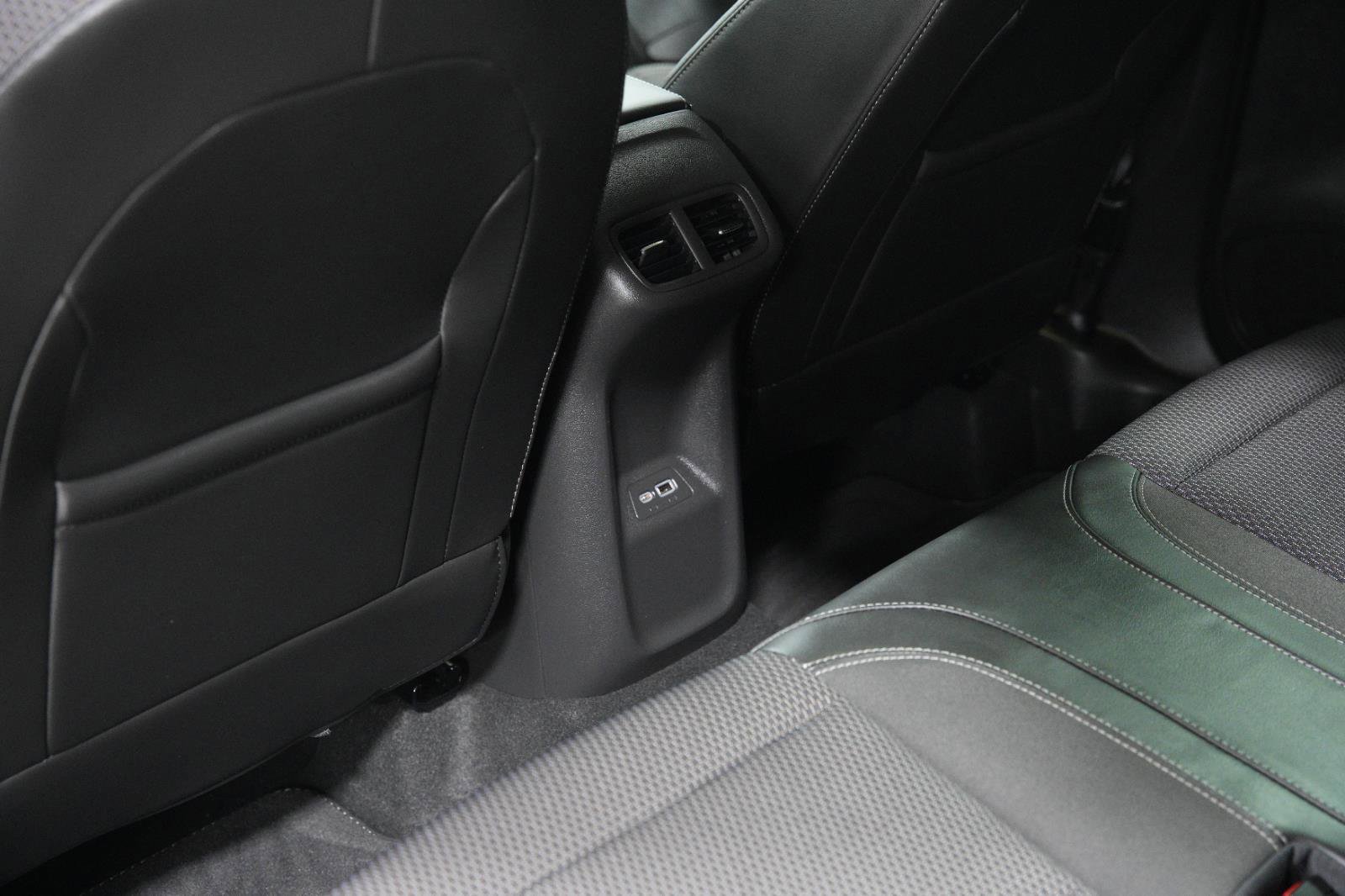 Used 2023 Buick Envision Preferred image 22