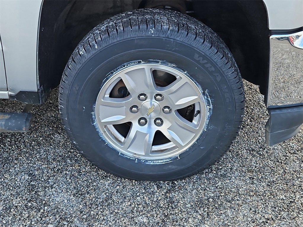 Used 2018 Chevrolet Silverado 1500 LT w/ All Star Edition image 10