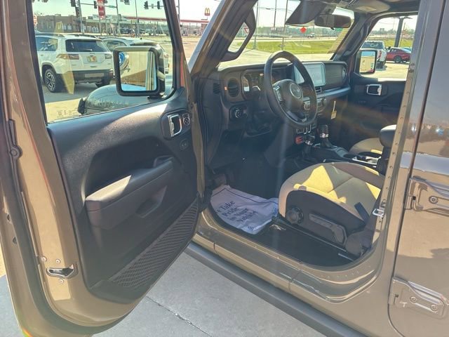 New 2026 Jeep Gladiator Sport AWD/4WD image 25