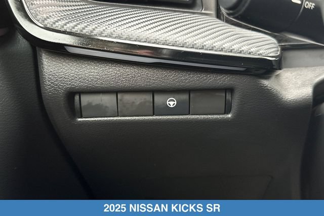 Used 2025 Nissan Kicks SR AWD/4WD image 31