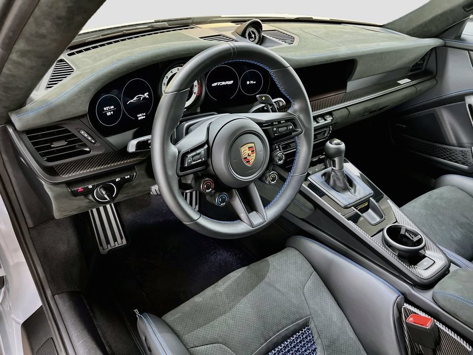 Certified 2024 Porsche 911 GT3 RS RWD image 4
