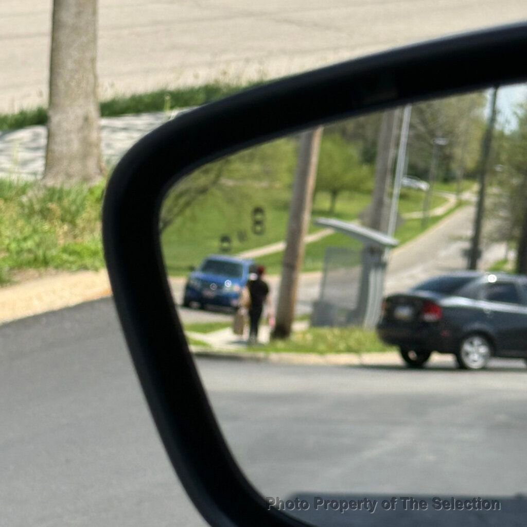 Used 2020 Ford Escape SE image 41