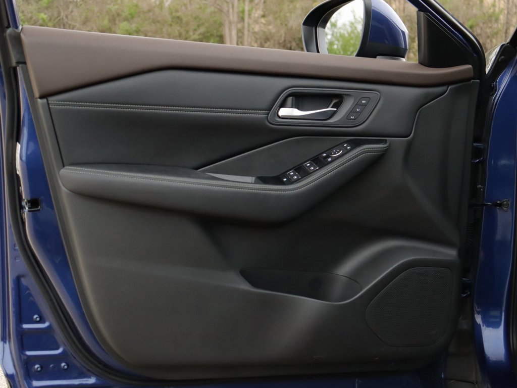 Used 2023 Nissan Rogue SL w/ SL Premium Package image 25