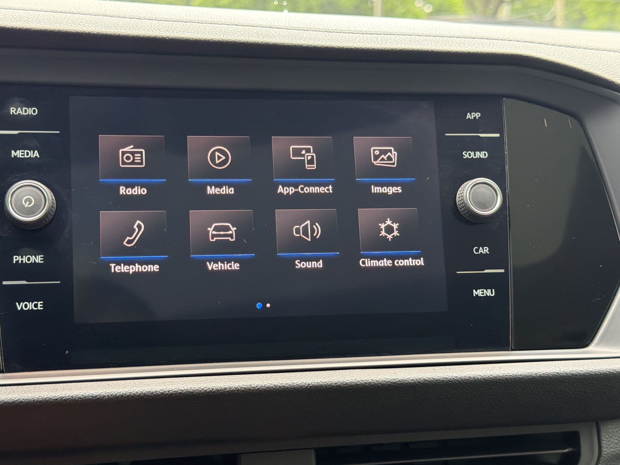 Used 2019 Volkswagen Jetta SEL FWD image 24