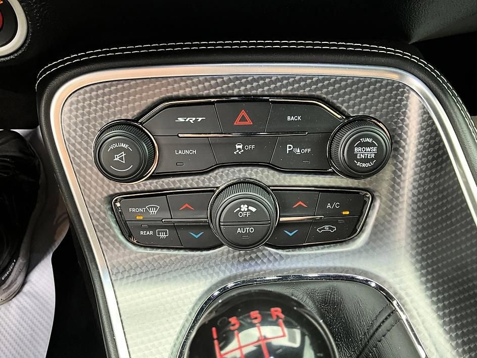 Used 2016 Dodge Challenger SRT Hellcat image 27