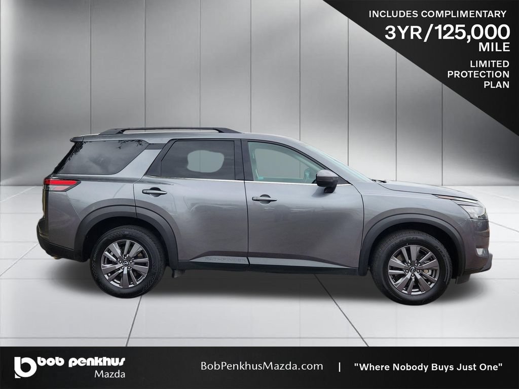 Used 2025 Nissan Pathfinder SV FWD image 24