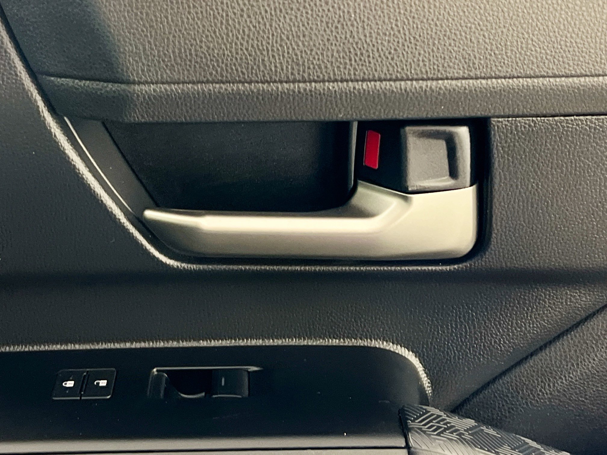 Used 2025 Toyota Tacoma TRD Sport image 32