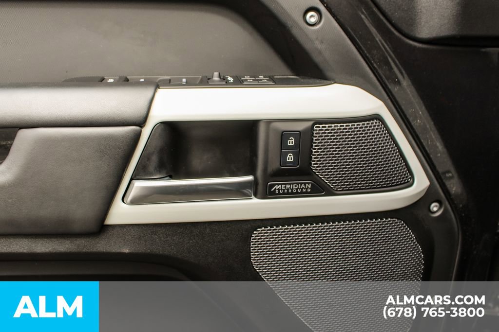 Used 2024 Land Rover Defender 110 X-Dynamic SE image 40