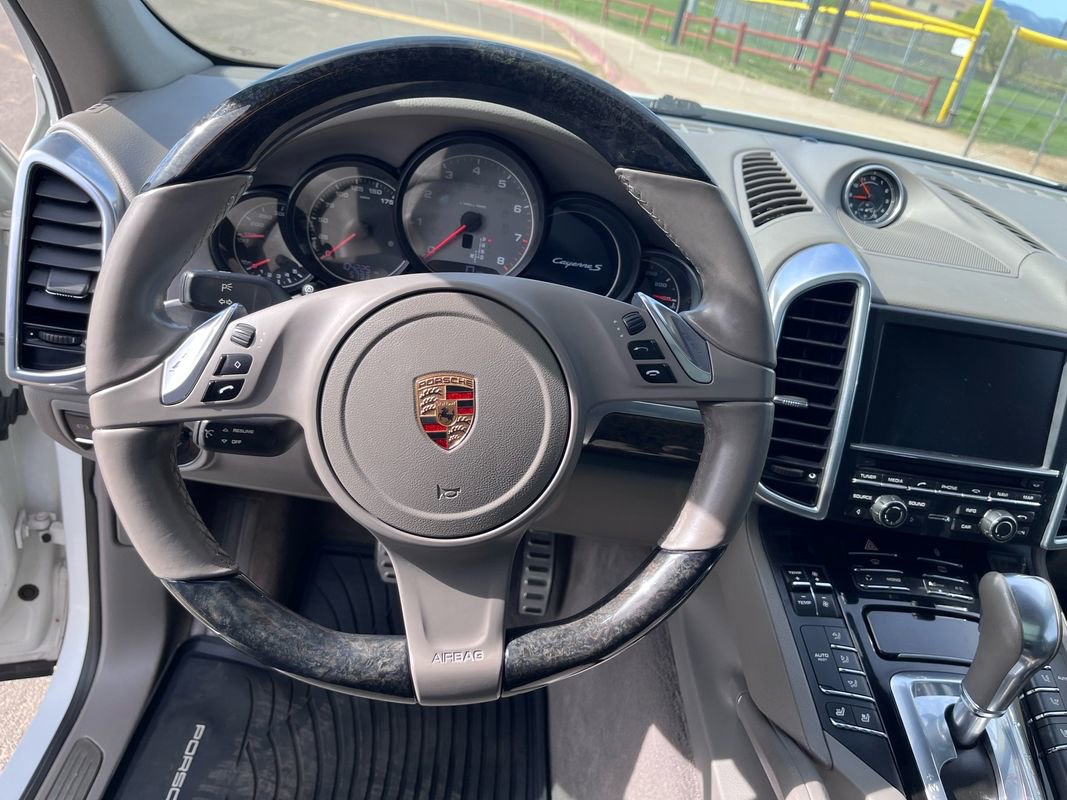 Used 2013 Porsche Cayenne S AWD/4WD image 16