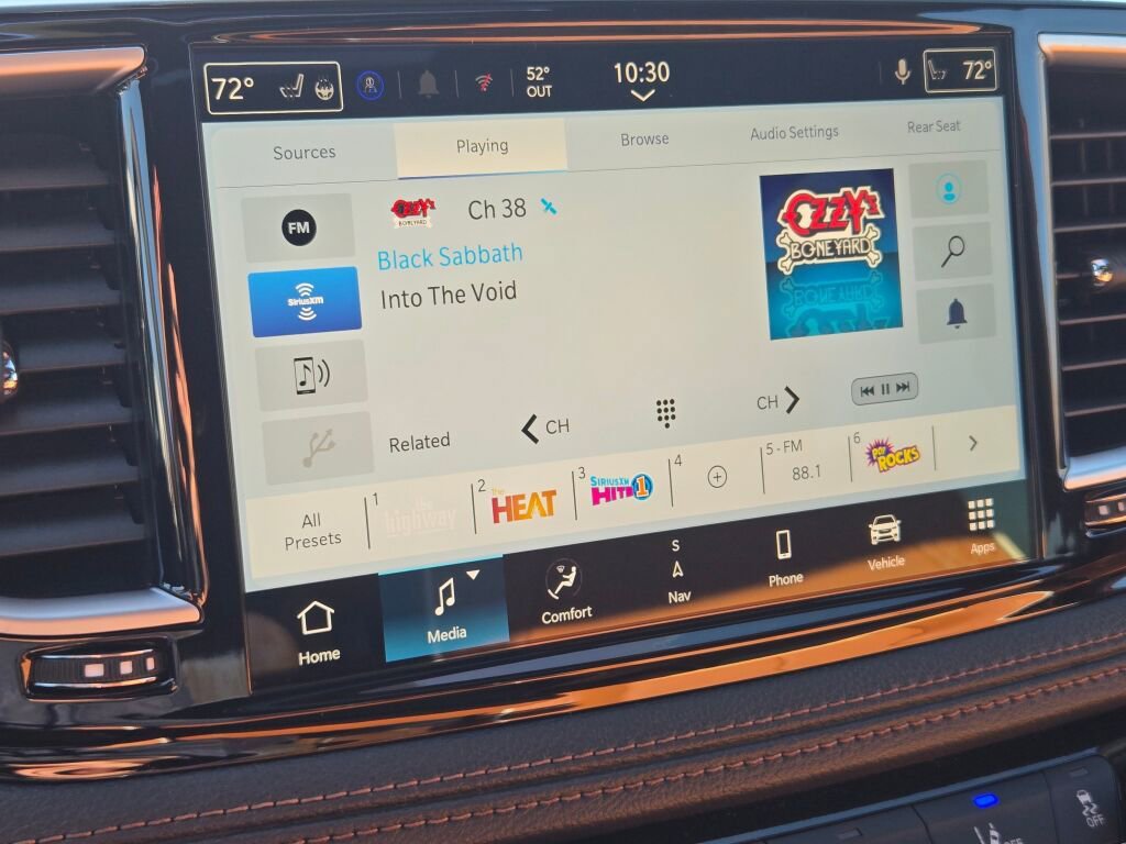 New 2026 Chrysler Pacifica Pinnacle image 25