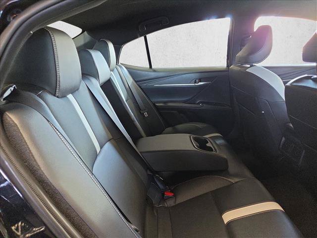 Used 2025 Toyota Camry SE FWD image 17