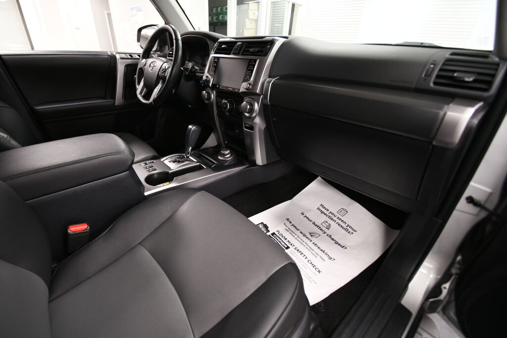 Certified 2024 Toyota 4Runner SR5 Premium image 27