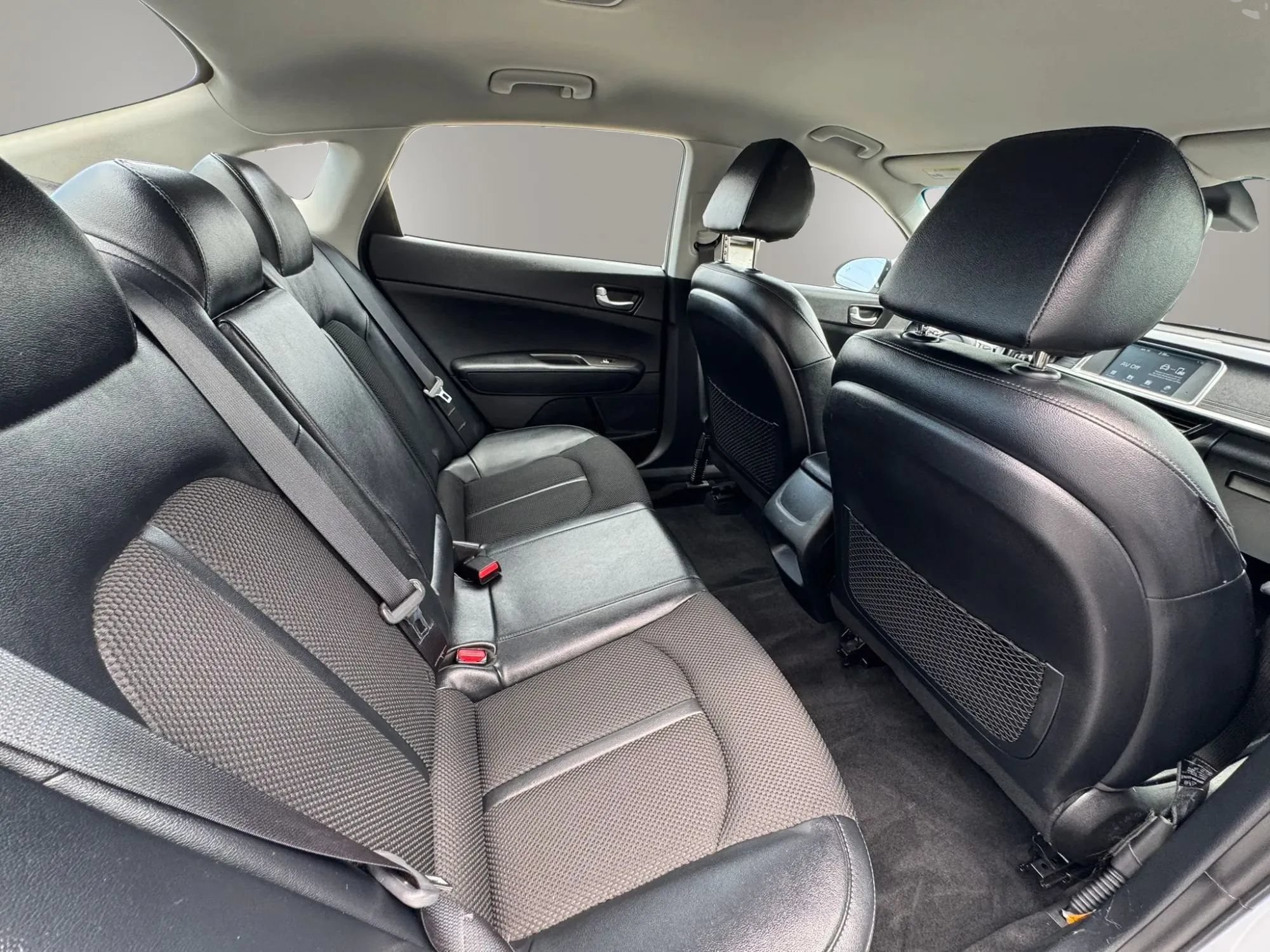 Used 2019 Kia Optima S FWD image 14