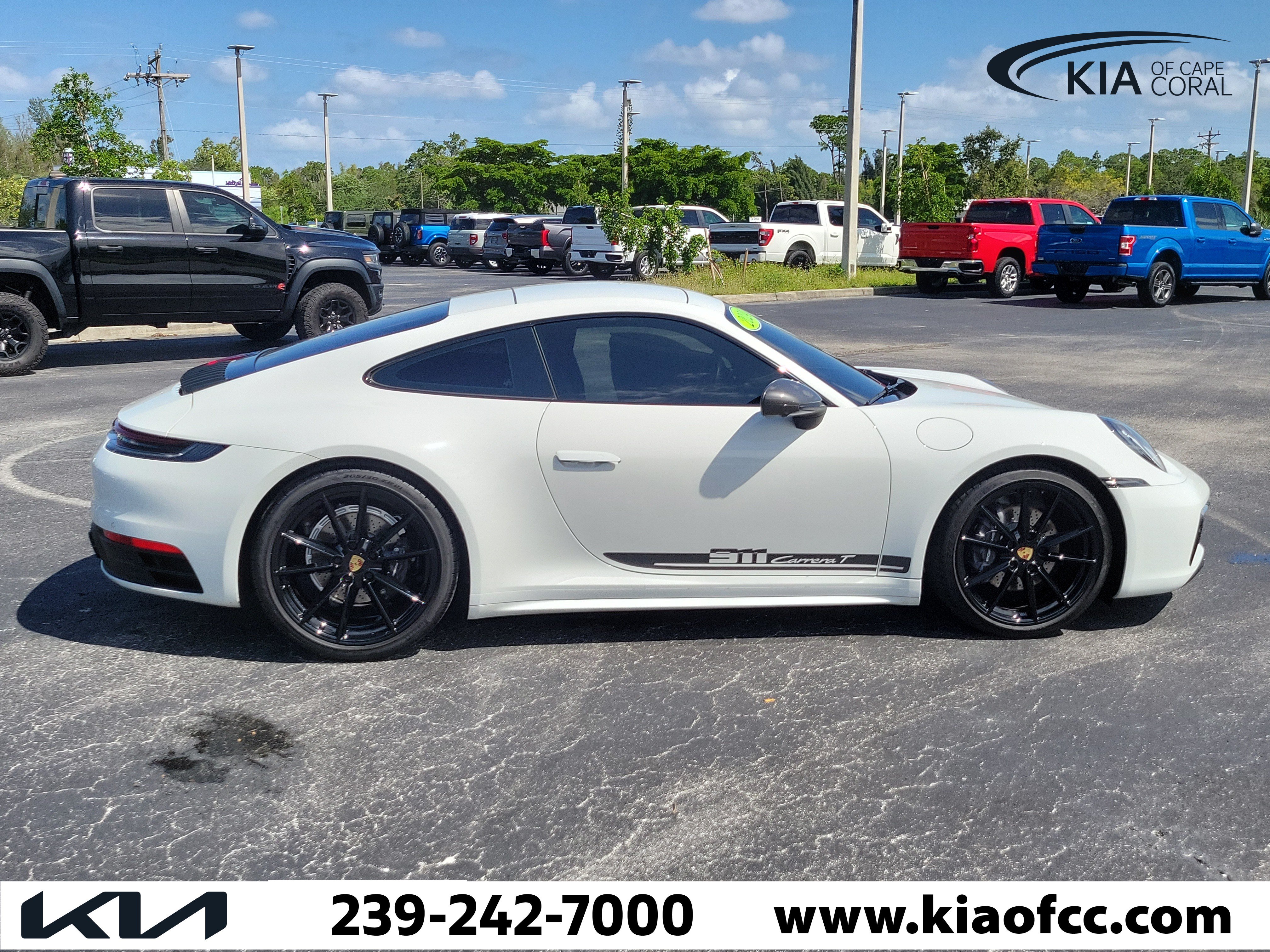 Used 2024 Porsche 911 Carrera RWD image 9