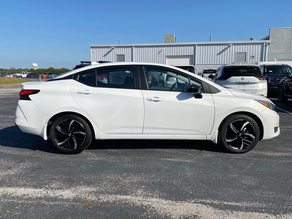 New 2025 Nissan Versa SR w/ Trunk Package image 3