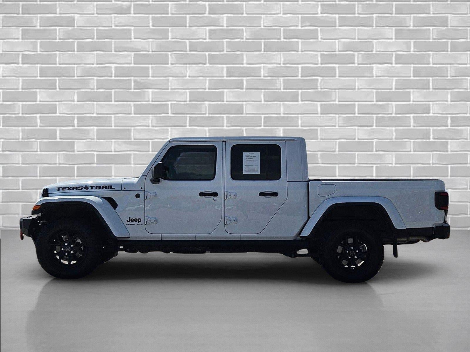 Used 2024 Jeep Gladiator Sport AWD/4WD image 8