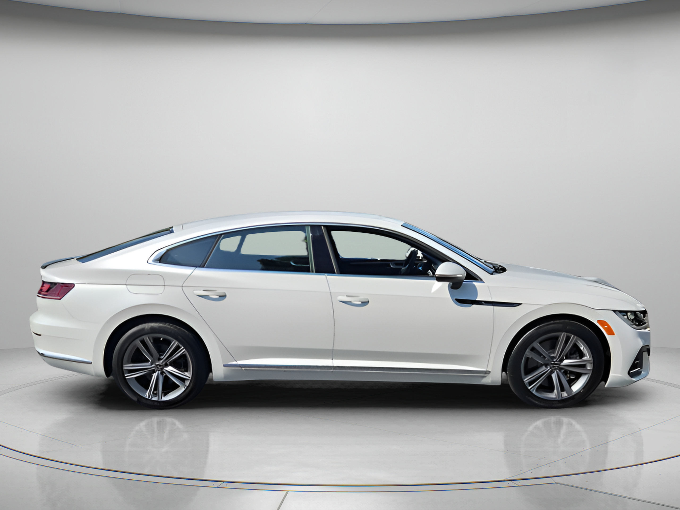 Used 2022 Volkswagen Arteon SE FWD image 6