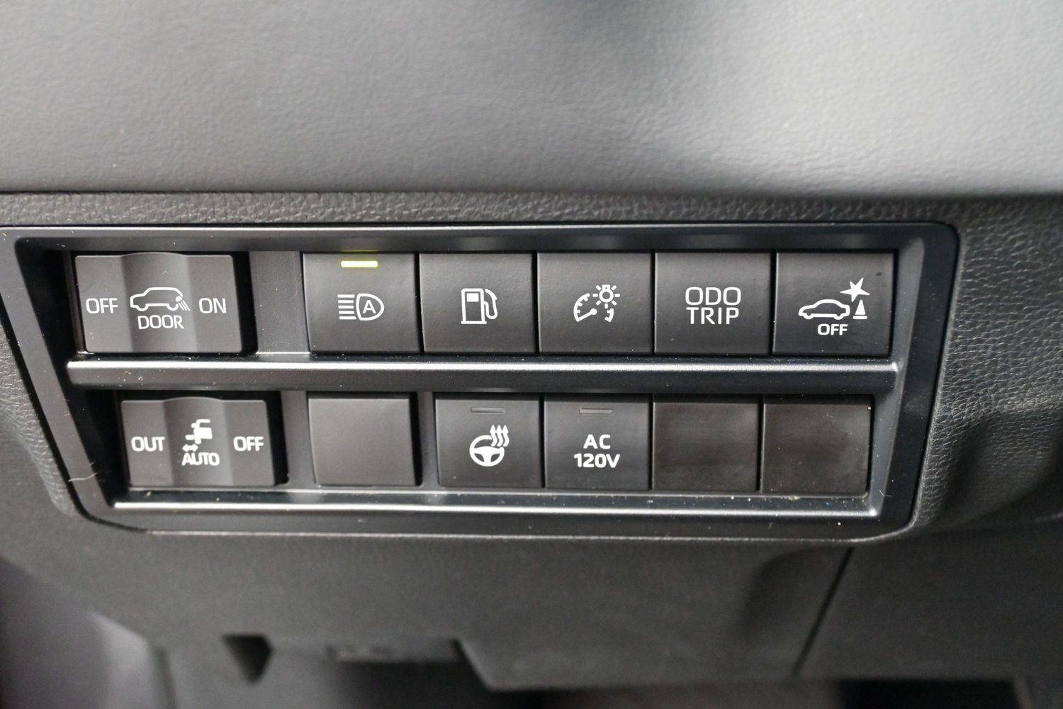 Used 2023 Toyota Sequoia Platinum AWD/4WD image 24