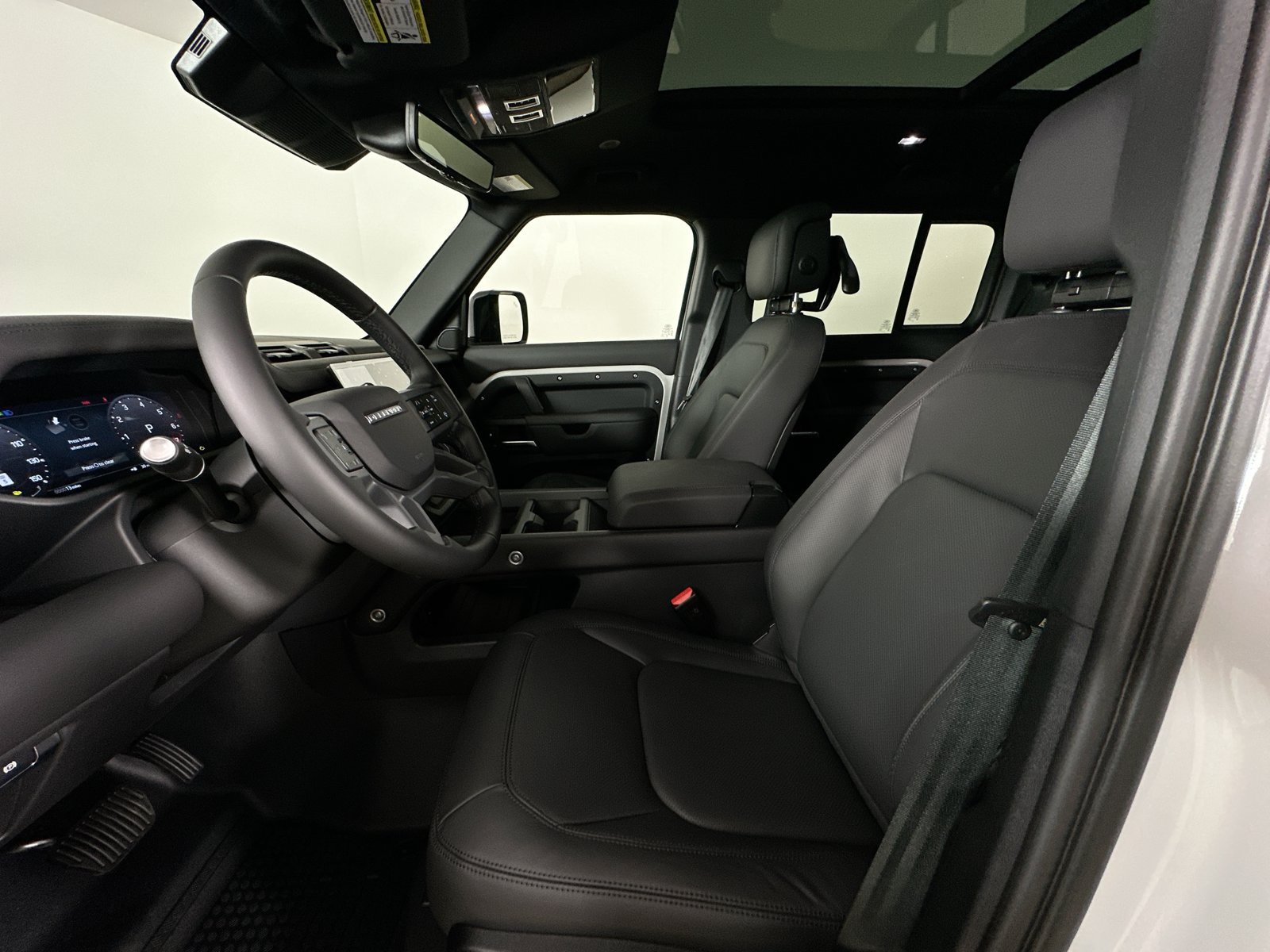 New 2026 Land Rover Defender 110 X-Dynamic SE AWD/4WD image 33