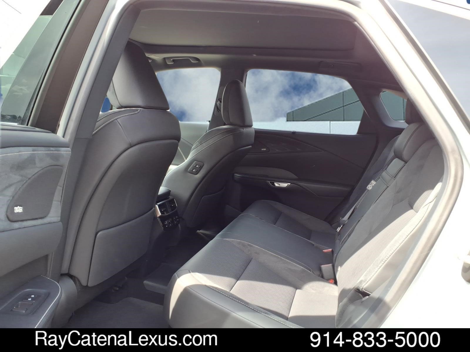 Certified 2024 Lexus RX 450h AWD w/ Convenience Package image 17