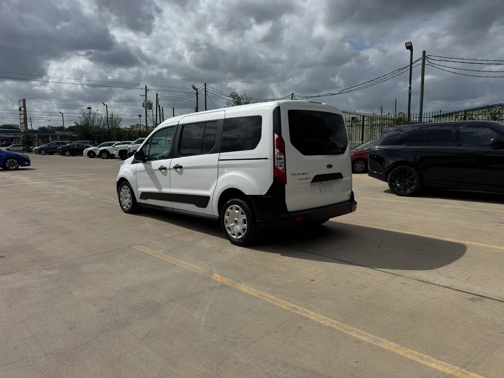 Used 2016 Ford Transit Connect XL FWD image 5