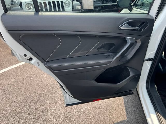 Used 2024 Volkswagen Tiguan SEL R-Line AWD/4WD image 22