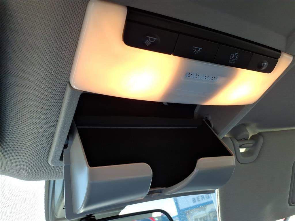 Used 2024 Nissan Altima 2.5 SV image 19