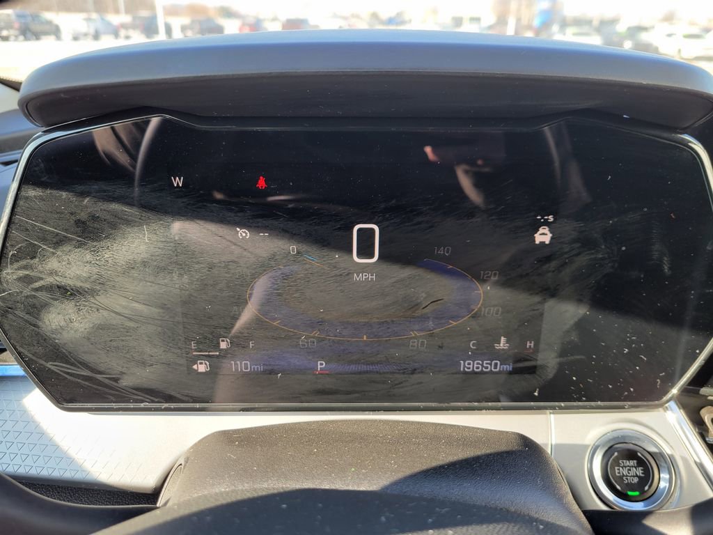 Used 2025 Chevrolet Trax LT w/ LT Convenience Package image 25