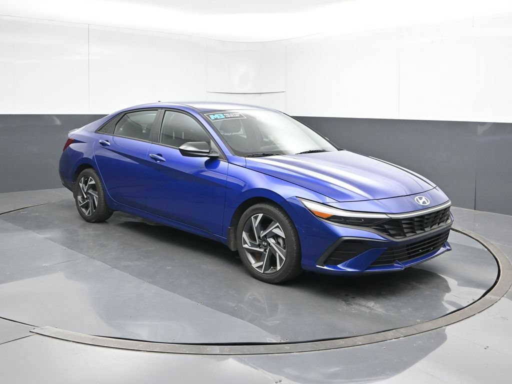 Certified 2025 Hyundai Elantra Sport FWD image 7