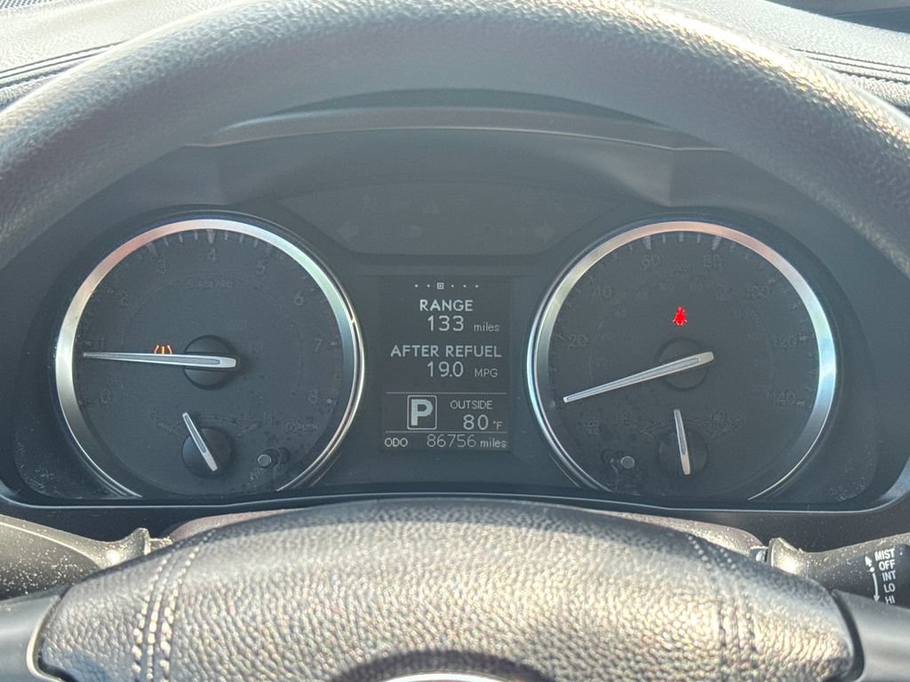 Used 2016 Toyota Highlander LE AWD/4WD image 18