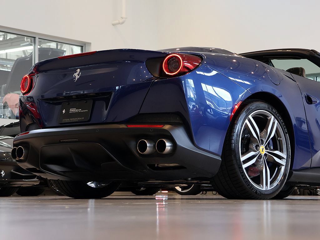 Certified 2019 Ferrari Portofino RWD image 46