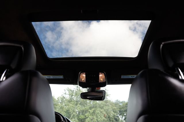 Used 2020 Dodge Durango R/T w/ Technology Group RWD image 26