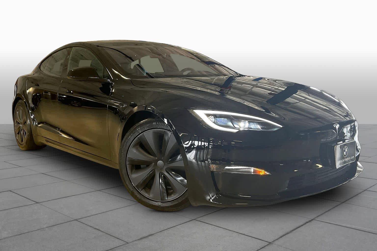 Used 2024 Tesla Model S image 2