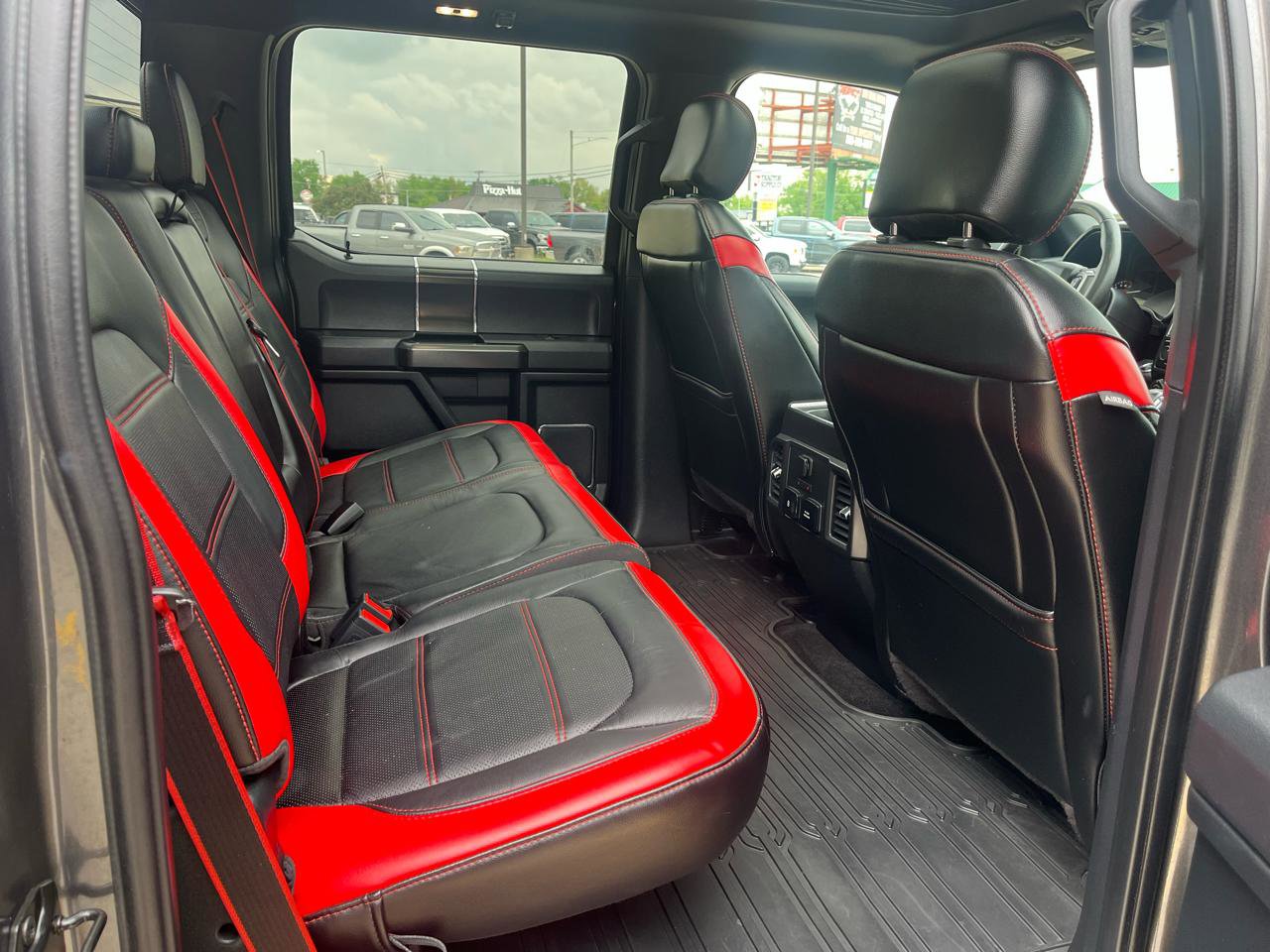 Used 2019 Ford F150 Lariat w/ Equipment Group 502A Luxury AWD/4WD image 10