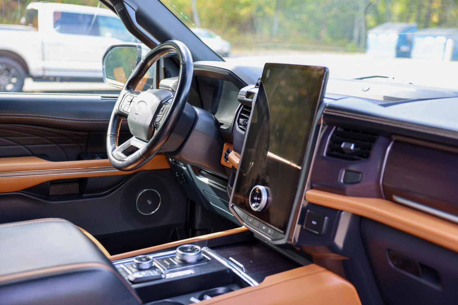 Certified 2022 Ford Expedition Platinum image 14