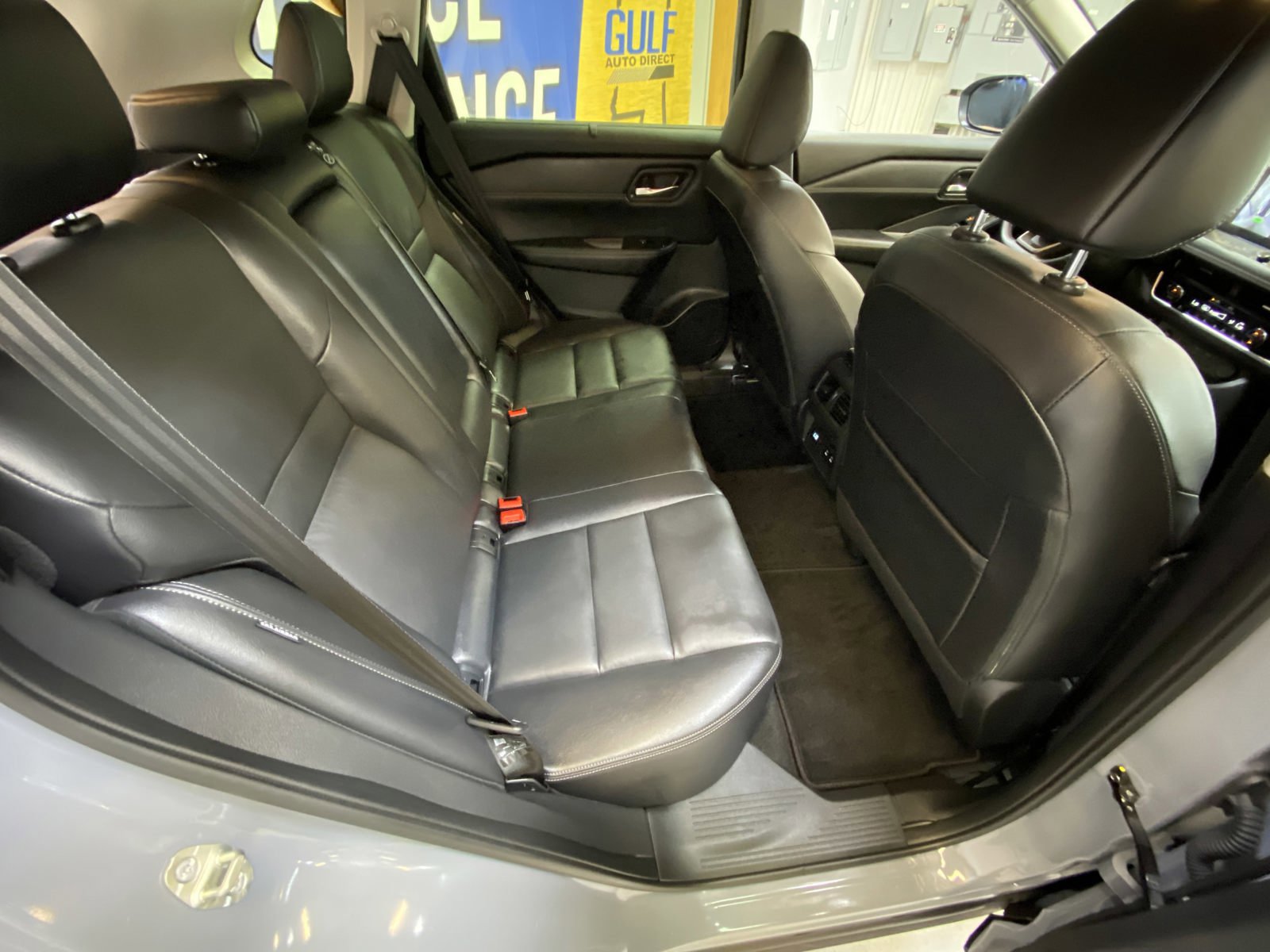 Used 2025 Nissan Rogue SL w/ Tech Package FWD image 28