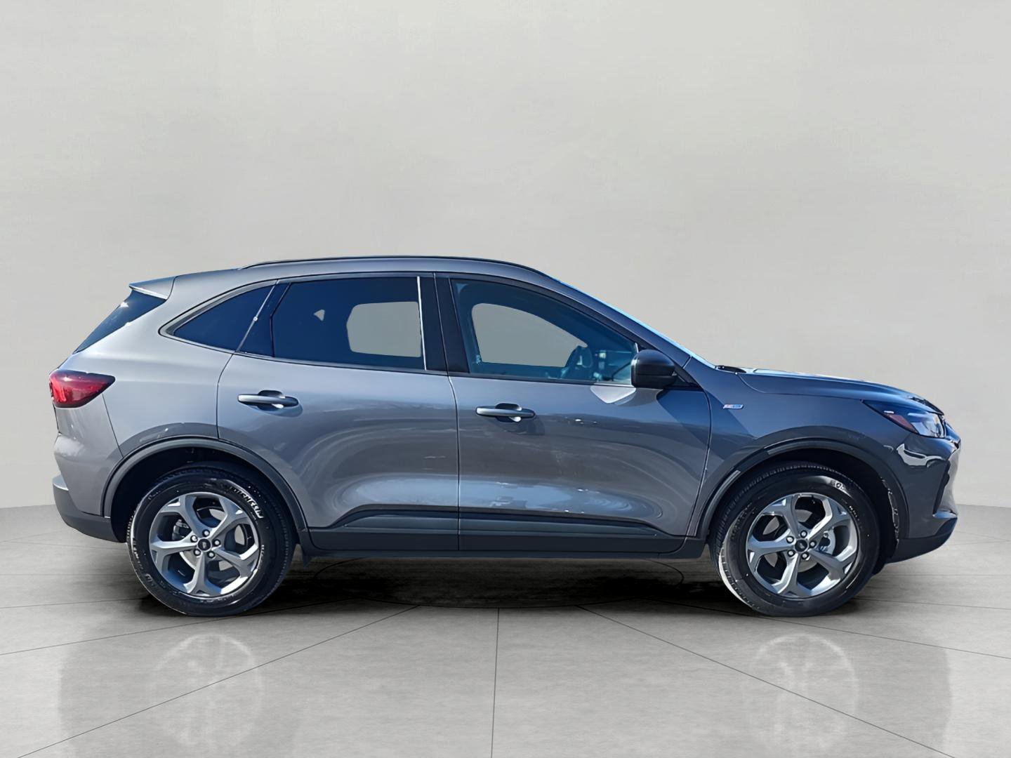 Certified 2025 Ford Escape ST-Line AWD/4WD image 5