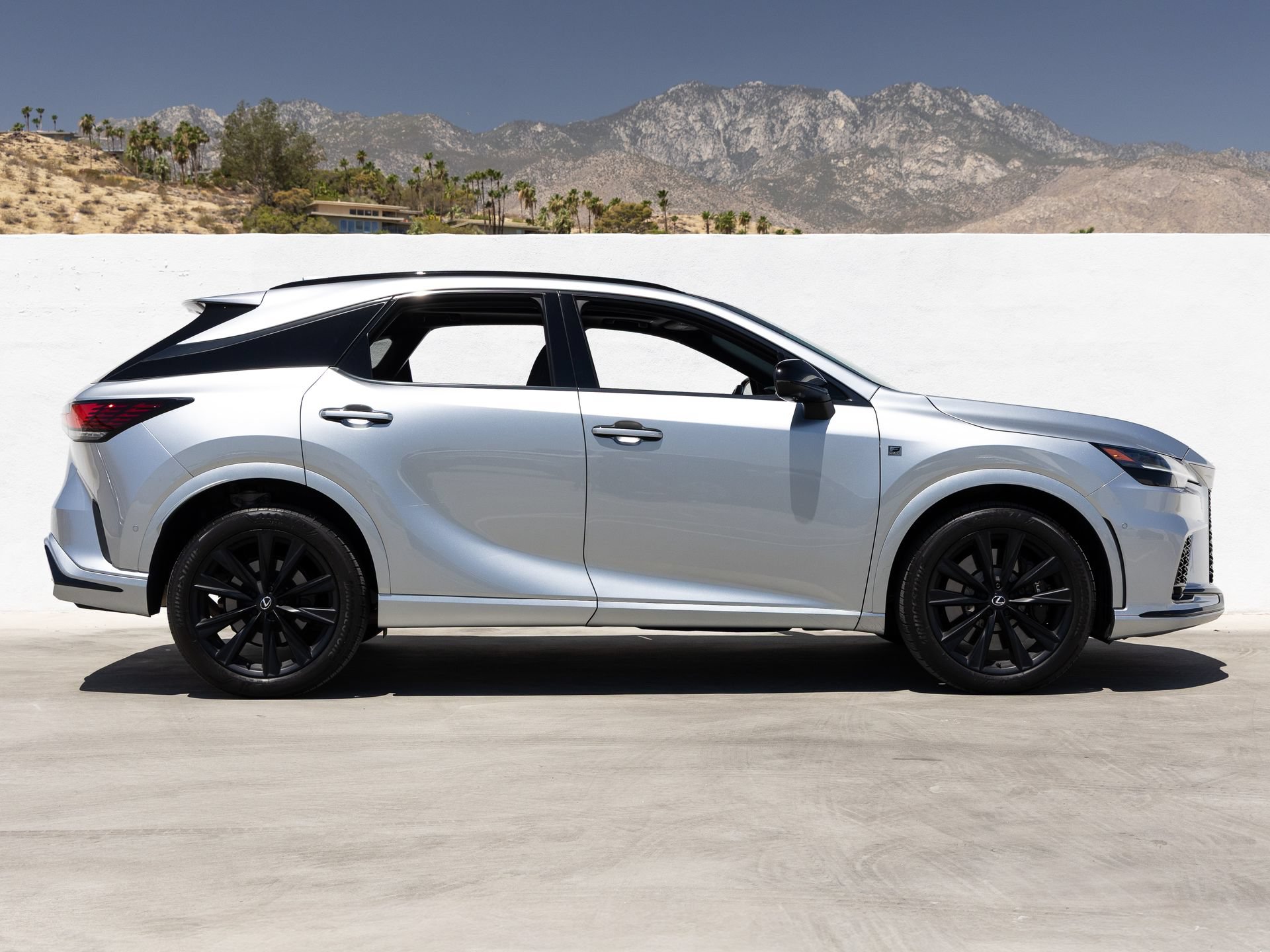 Used 2023 Lexus RX 500h F Sport w/ Accessory Package (Z1) AWD/4WD image 8