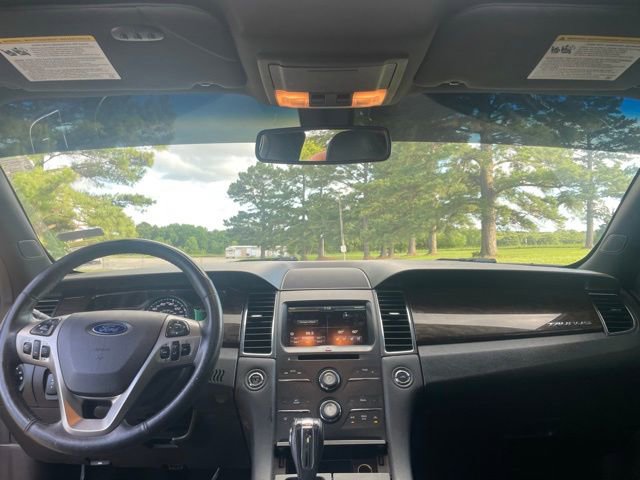 Used 2015 Ford Taurus Limited FWD image 24