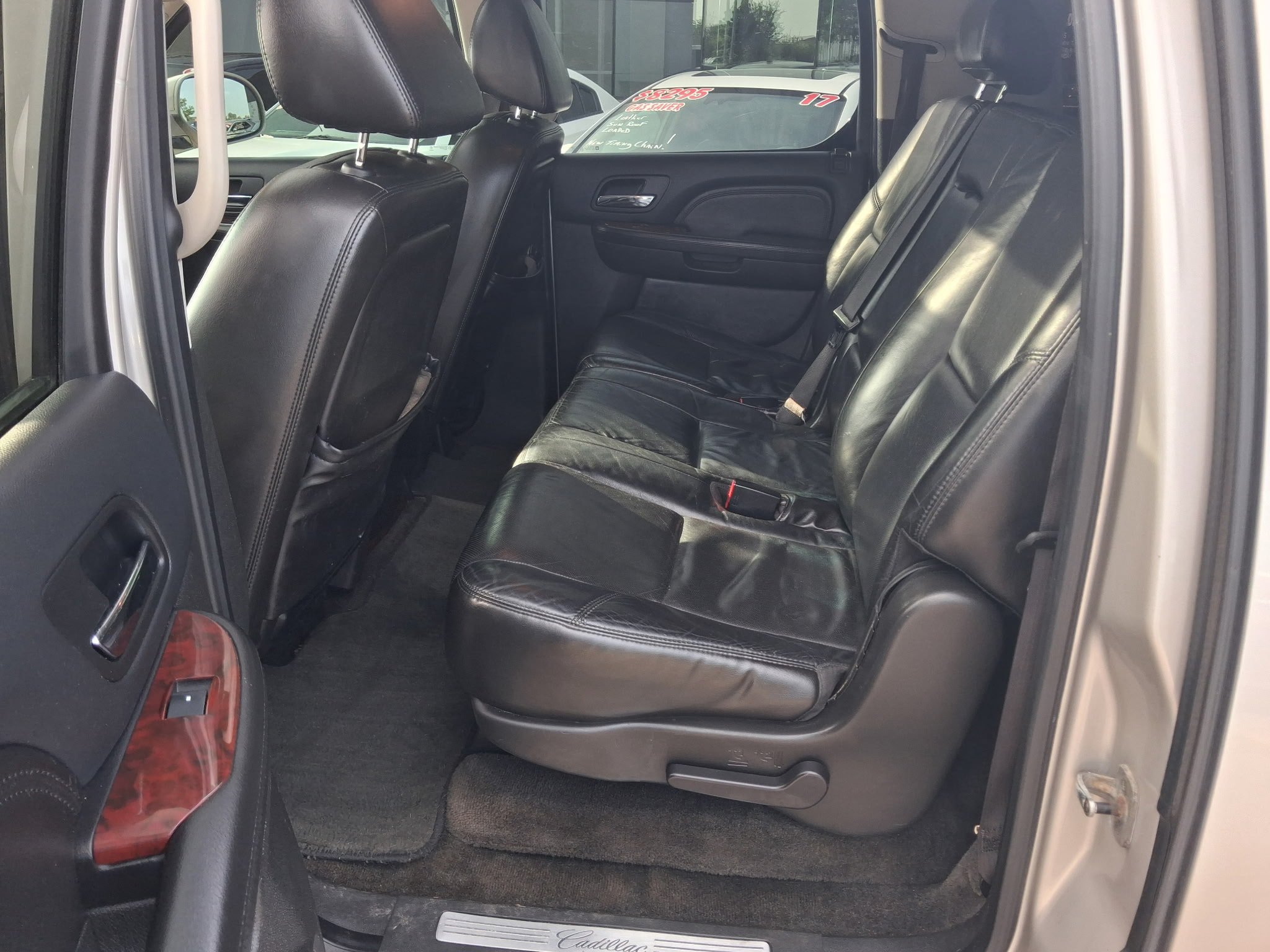 Used 2008 Cadillac Escalade ESV AWD image 5