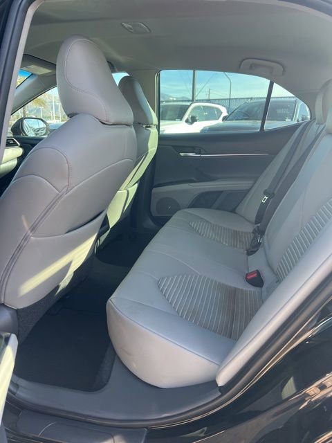 Used 2019 Toyota Camry SE w/ Carpet Mat Package image 19