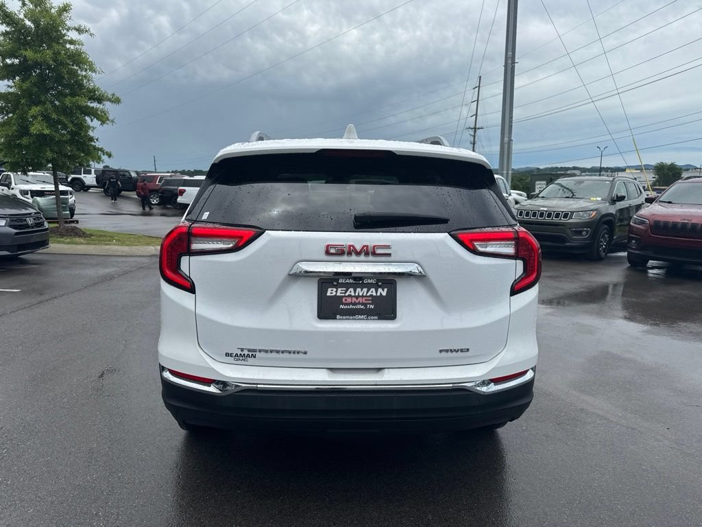 Used 2024 GMC Terrain SLT AWD/4WD image 6