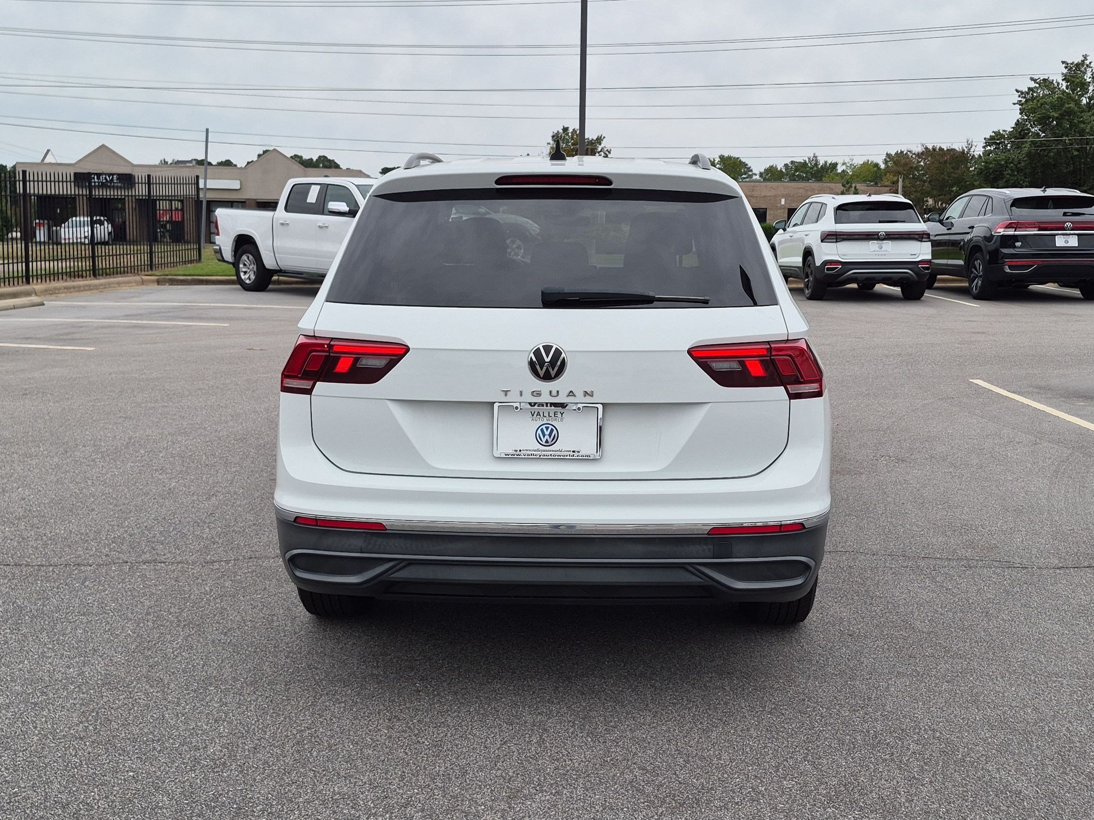 Used 2022 Volkswagen Tiguan S FWD image 4