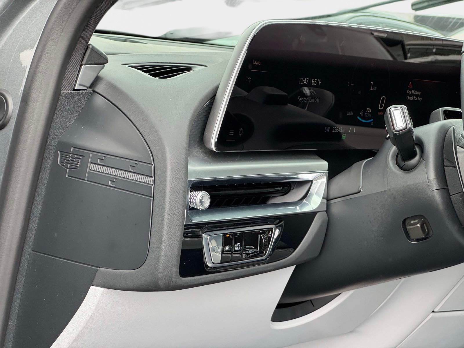 Certified 2024 Cadillac Lyriq Luxury AWD/4WD image 13