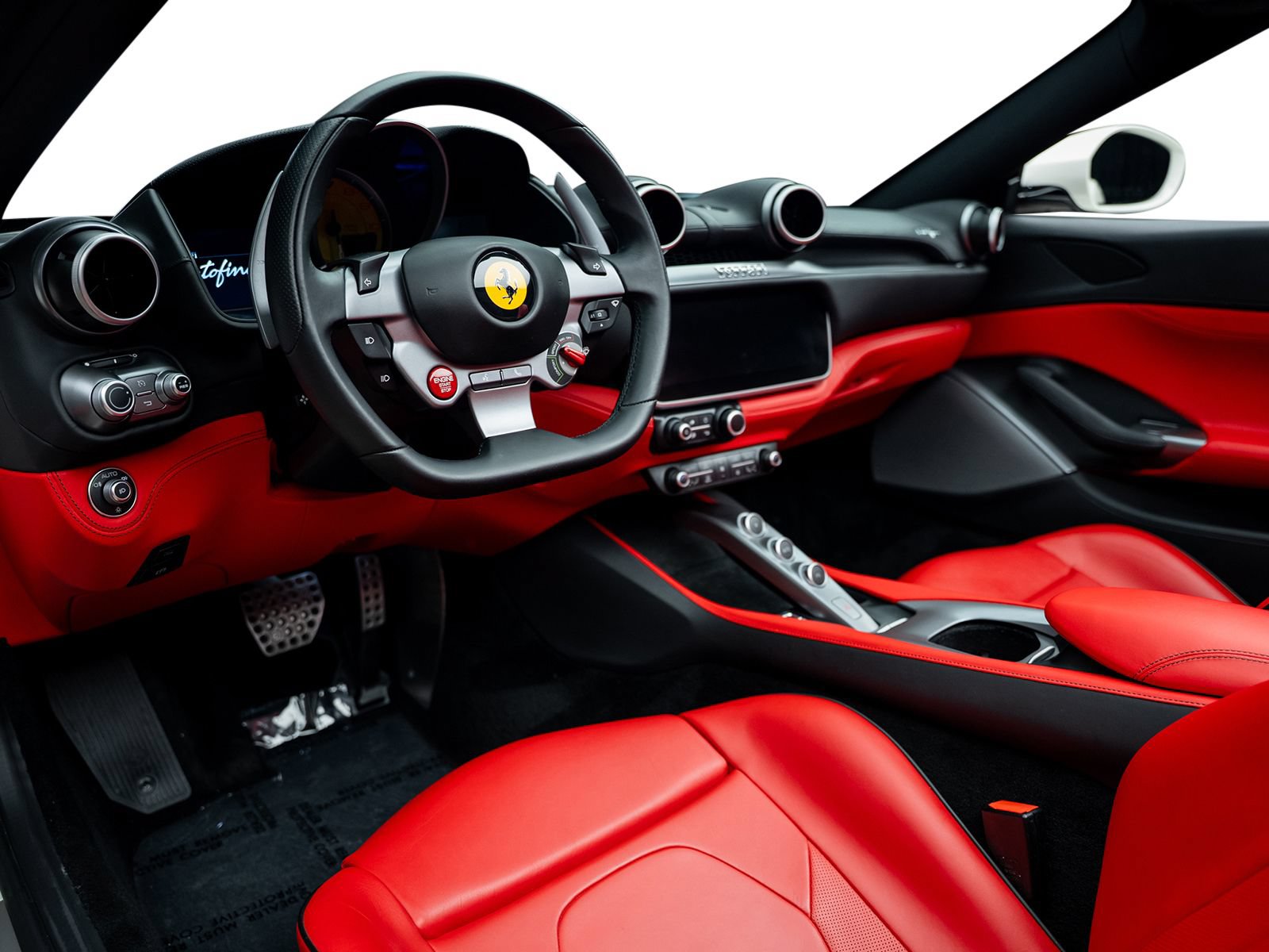 Used 2019 Ferrari Portofino RWD image 33