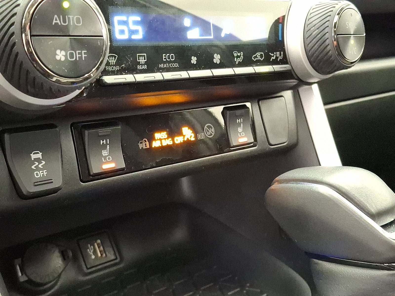 Certified 2023 Toyota RAV4 SE w/ Convenience Package AWD/4WD image 19