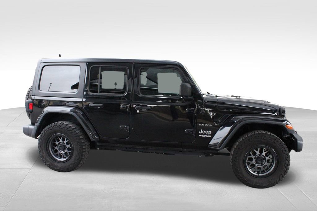 Used 2018 Jeep Wrangler Unlimited Sahara AWD/4WD image 19