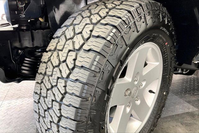 Used 2017 Jeep Wrangler Sport w/ Quick Order Package 23S image 33