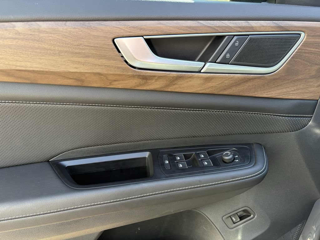 Used 2025 Volkswagen Atlas SE FWD image 11