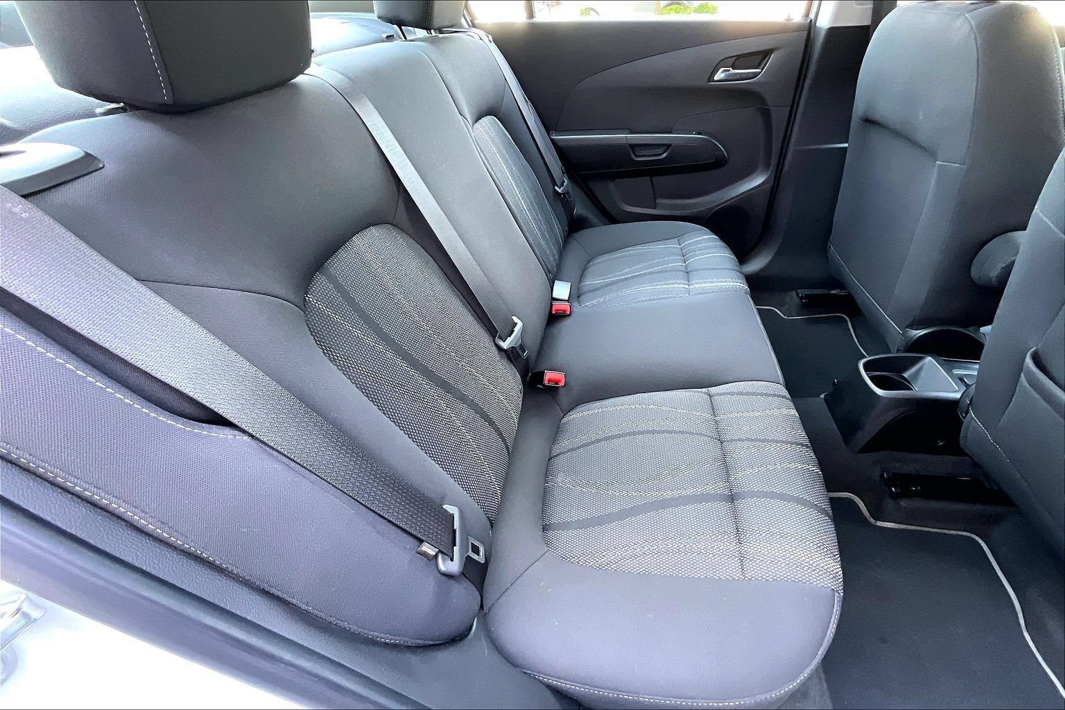 Used 2018 Chevrolet Sonic LT FWD image 21